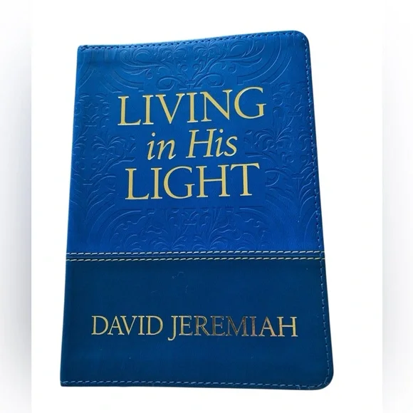 Devotional Book “Living in His Light” by David Jeremiah - Picture 2 of 8